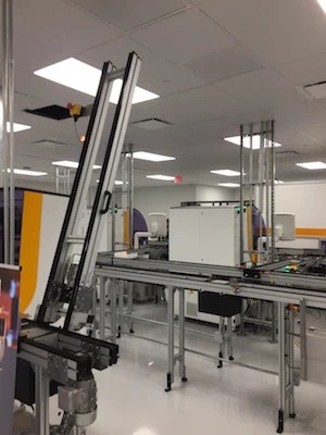 Lift Gate Fruit on fabric conveyor